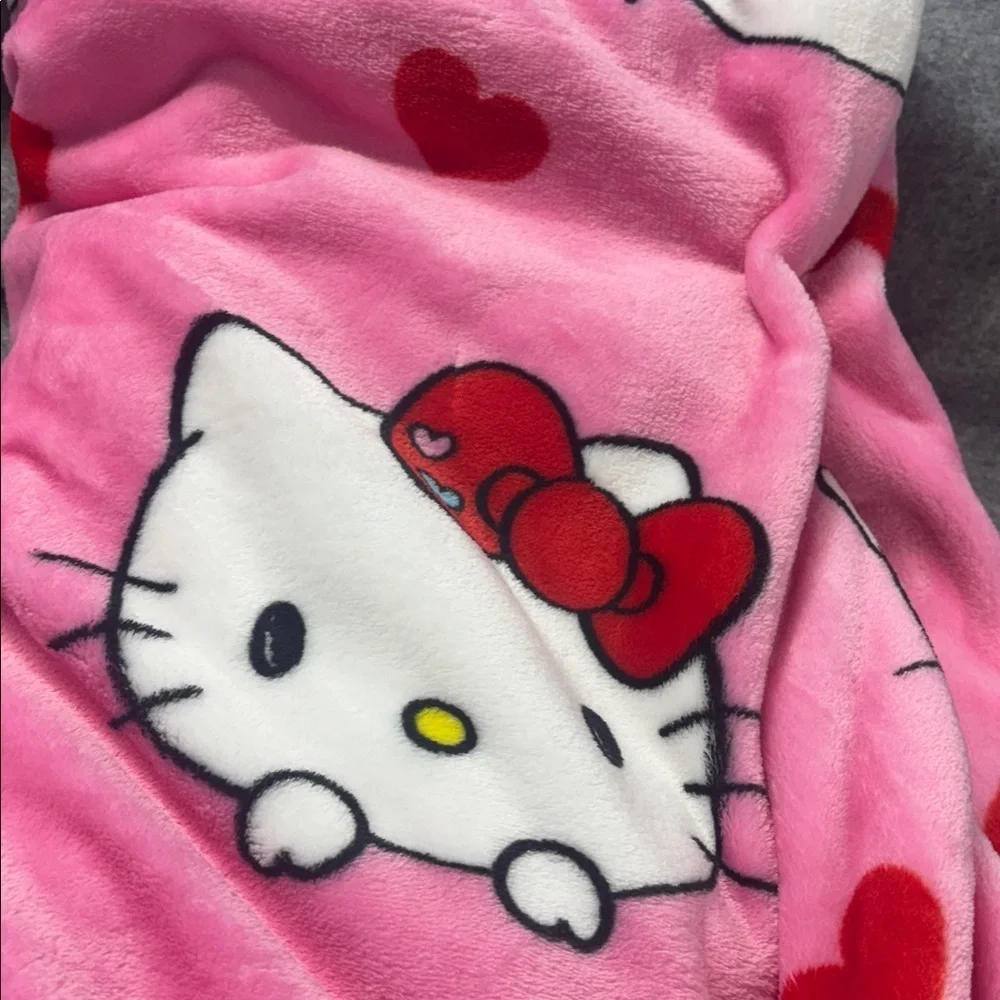 Hello Kitty and friends throw jete’ Pink and White red plush blanket 60x70